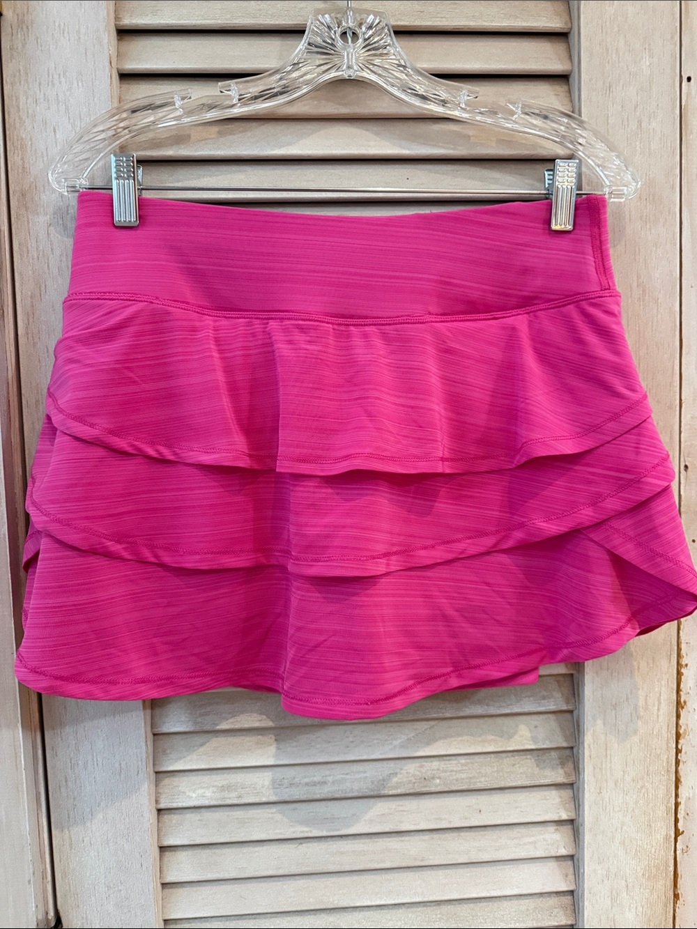 Calvin Klein Performance Stretch Fuchsia Tiered Ruffle Skort Medium
